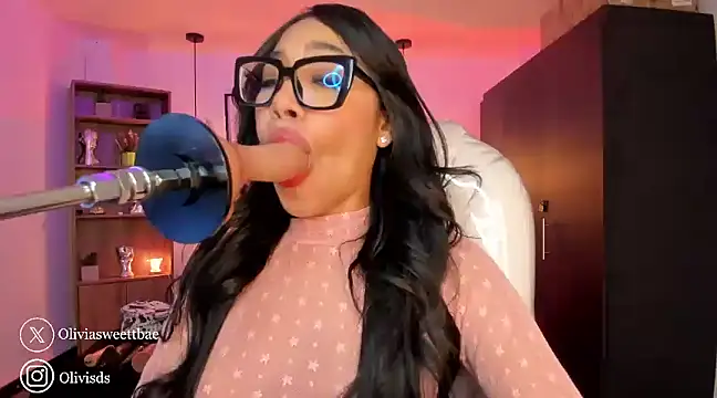 Snapshot of Olivia_ds chatting on January 31, 4:03 am Olivia ds online show from January 31, 4:03 am