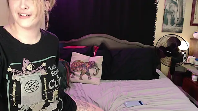 Mallorykoxx69 online show from January 6, 6:10 pm