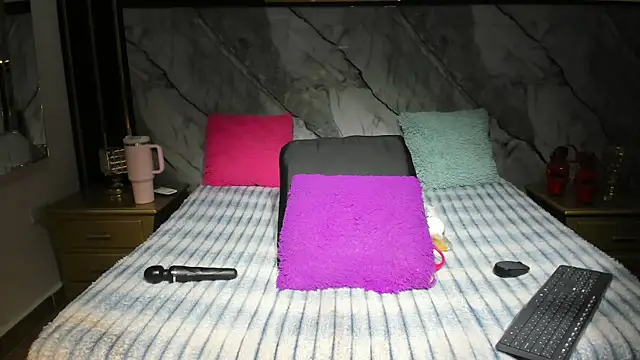 Niyirey1 online show from September 23, 12:19 pm