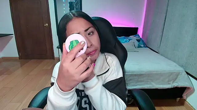 yesie hot online show from January 31, 12:39 am