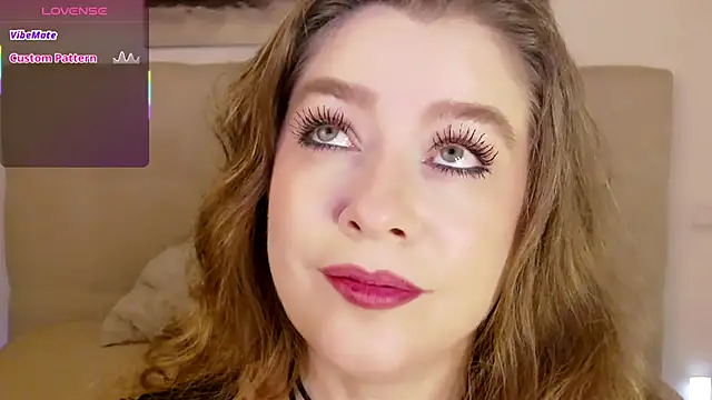 Snapshot of PetersEmily chatting on November 15, 9:21 pm PetersEmily online show from November 15, 9:21 pm