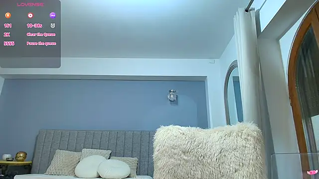 Anna Lewis online show from October 9, 6:33 am