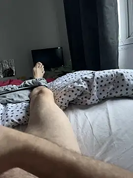 Snapshot of locallad88 chatting on December 7, 9:06 am locallad88 online show from December 7, 9:06 am