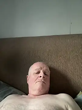 Snapshot of locallad88 chatting on January 3, 3:55 pm locallad88 online show from January 3, 3:55 pm