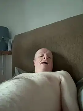 Snapshot of locallad88 chatting on January 9, 8:24 am locallad88 online show from January 9, 8:24 am