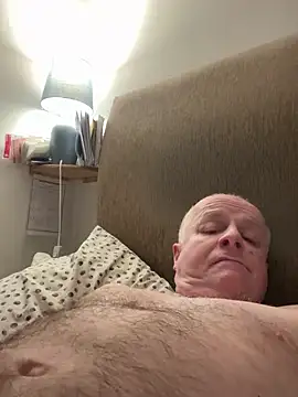 Snapshot of locallad88 chatting on January 26, 12:16 am locallad88 online show from January 26, 12:16 am