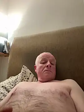 Snapshot of locallad88 chatting on February 13, 5:54 pm locallad88 online show from February 13, 5:54 pm