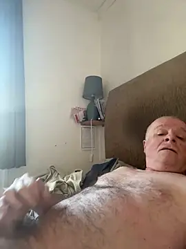 Snapshot of locallad88 chatting on March 16, 8:43 am locallad88 online show from March 16, 8:43 am