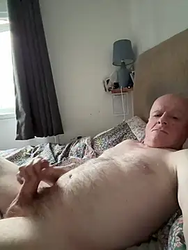 Snapshot of locallad88 chatting on October 8, 4:59 pm locallad88 online show from October 8, 4:59 pm