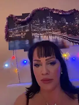 Lolaley2 online show from January 4, 4:11 pm