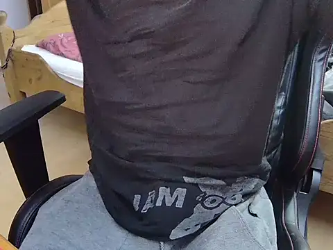 Snapshot of KmlBI26 chatting on October 15, 9:20 am KmlBI26 online show from October 15, 9:20 am