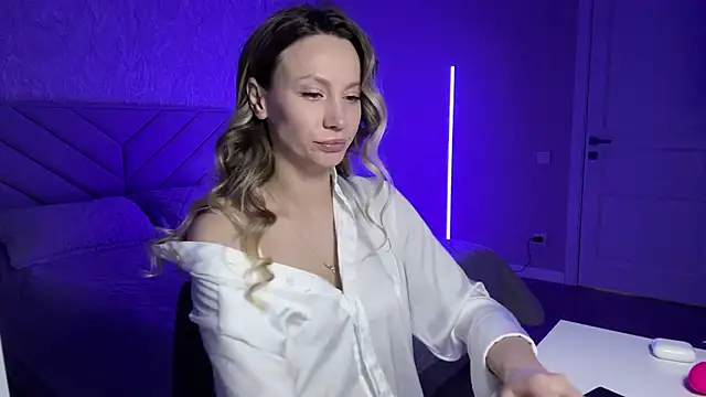 Alice Wonders online show from February 7, 11:13 pm