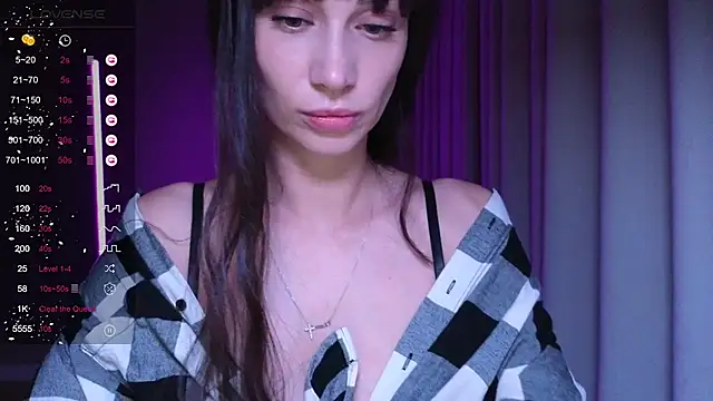 Alice Wonders online show from October 5, 9:13 pm