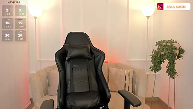 Snapshot of BellaRossii chatting on February 6, 2:15 pm BellaRossii online show from February 6, 2:15 pm