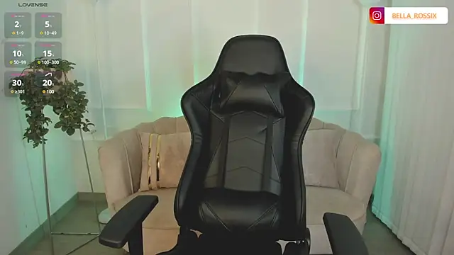 Snapshot of BellaRossii chatting on March 6, 12:00 am BellaRossii online show from March 6, 12:00 am