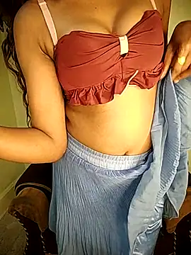 Indian-Squirt online show from March 18, 3:31 pm