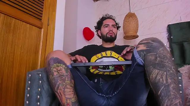 matteosantos online show from February 15, 3:39 pm