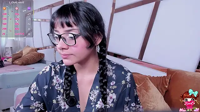 lucyycy online show from September 18, 5:09 am