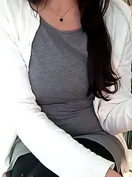 SHARONRodrig online show from February 9, 8:45 pm