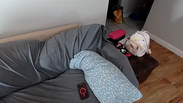 Snapshot of EmoDream1998 chatting on March 8, 7:42 pm EmoDream1998 online show from March 8, 7:42 pm