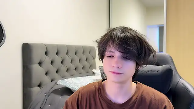 SasukeUhchiaa online show from December 21, 10:28 am