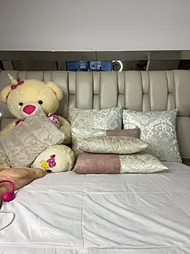 ALISSON FOXXX1 online show from January 14, 12:00 am