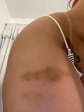 ALISSON FOXXX1 online show from March 8, 11:07 pm