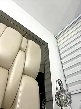 ALISSON FOXXX1 online show from September 28, 12:43 pm