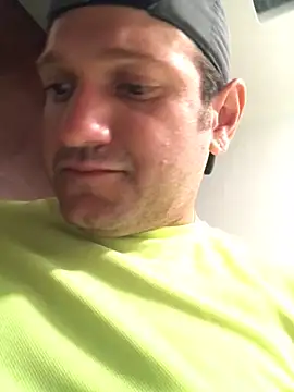 Snapshot of JonJ0 chatting on October 4, 9:18 am JonJ0 online show from October 4, 9:18 am