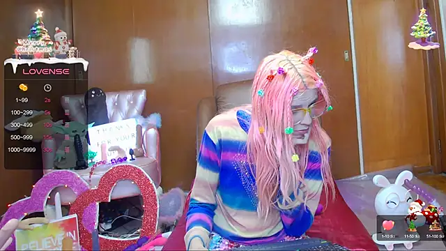 Skinygirl online show from January 9, 11:45 pm