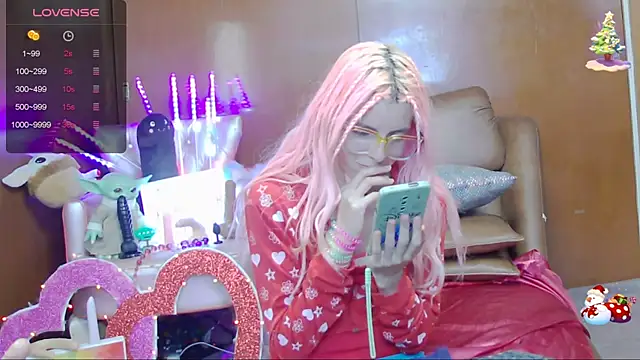 Skinygirl online show from January 25, 11:11 pm