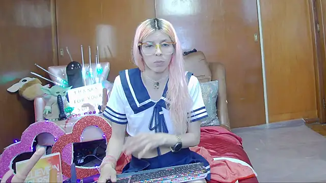 Skinygirl online show from March 13, 12:48 am