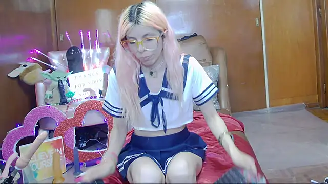 Skinygirl online show from March 13, 3:54 am