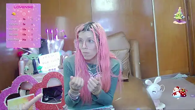 Skinygirl online show from September 25, 1:42 am