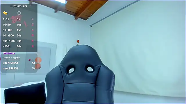 AlessiaMarcu- online show from February 6, 7:56 am