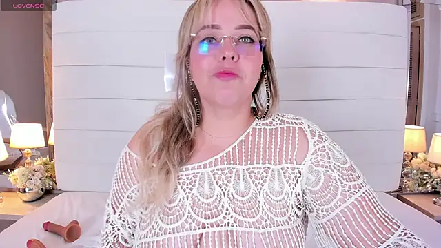 Charlotte93  online show from February 11, 2:46 pm