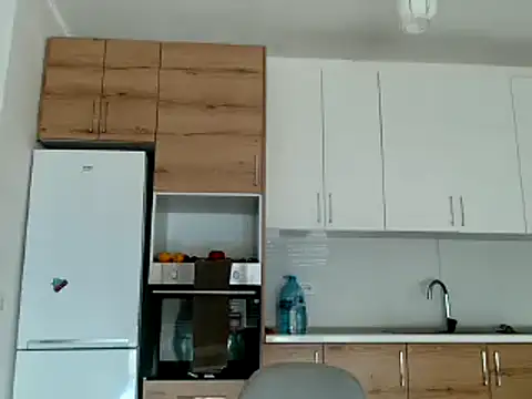 Snapshot of MadamIndigo chatting on September 29, 12:10 pm MadamIndigo online show from September 29, 12:10 pm