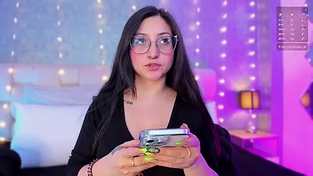 lucy neil online show from January 8, 10:06 pm