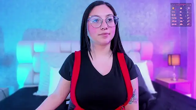 lucy neil online show from January 31, 7:08 pm