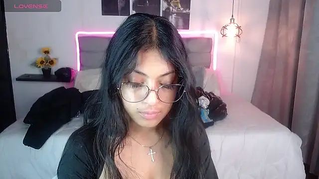 vaness weet online show from February 16, 7:27 pm