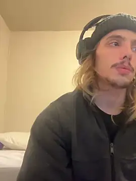 trippyski online show from February 3, 4:57 am