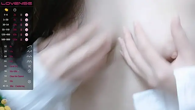 QiuPeiPeimmm online show from March 6, 5:00 pm