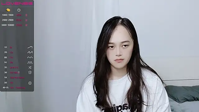 QiuPeiPeimmm online show from March 13, 6:01 pm