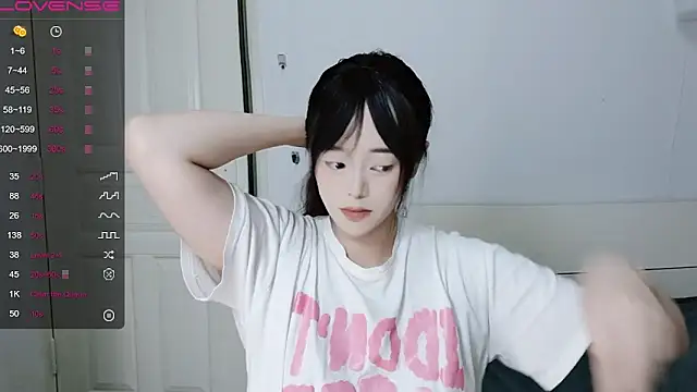 QiuPeiPeimmm online show from October 4, 1:09 pm