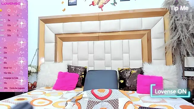 BellaKarla online show from December 11, 8:28 pm