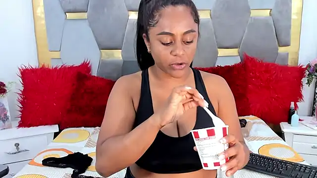 BellaKarla online show from January 24, 11:12 pm