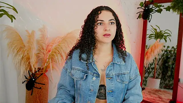 Snapshot of merida_bell18 chatting on October 21, 10:38 am merida bell18 online show from October 21, 10:38 am