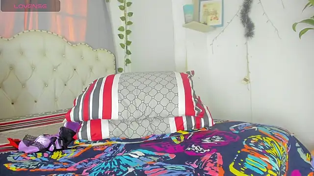 khalyn jenner online show from September 12, 10:21 pm