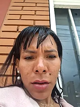 Doll Loren online show from March 3, 5:50 pm