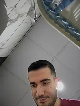 Snapshot of boyygirlls chatting on December 27, 12:50 am boyygirlls online show from December 27, 12:50 am